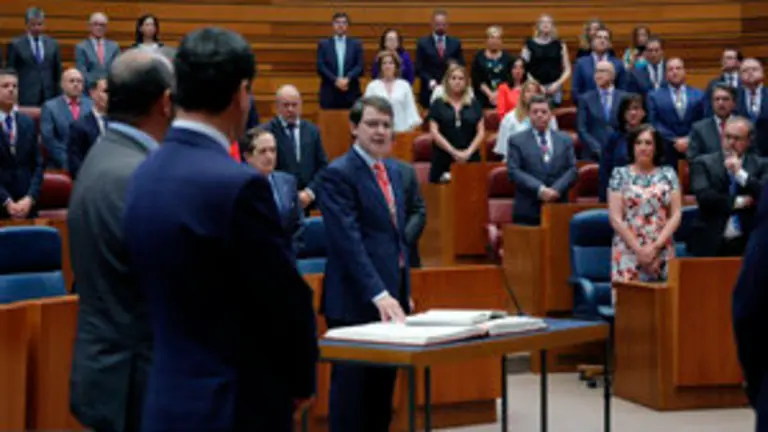 Toma posesion Mañueco