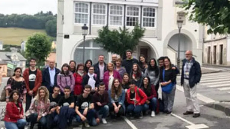Escuela Asturianía en Boal