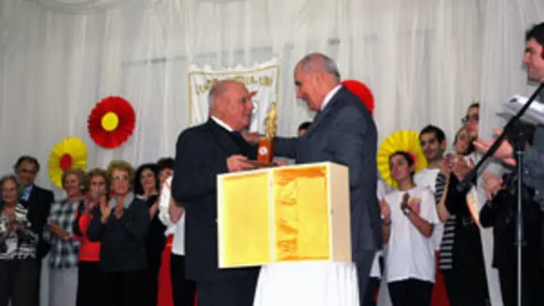 CyL Mar Plata-Entrega distinción