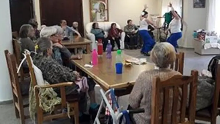 monte_hermoso_abuelos_entret_7_8_6