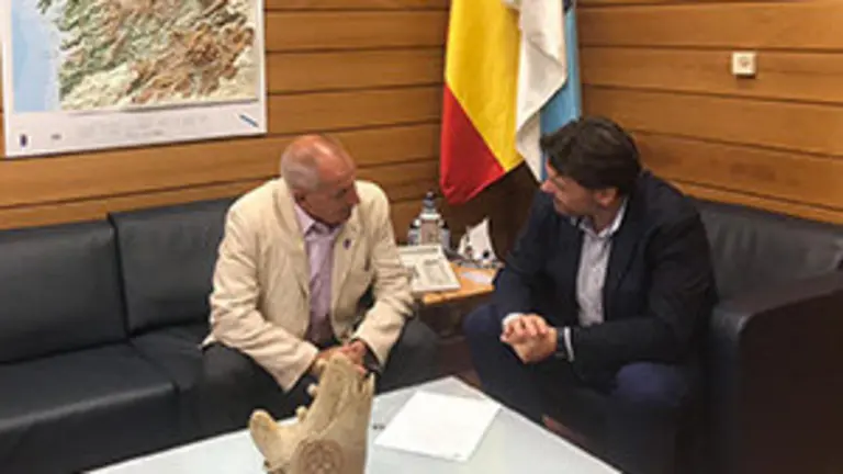 Miranda con el presidente del Centro Gallego de Londres