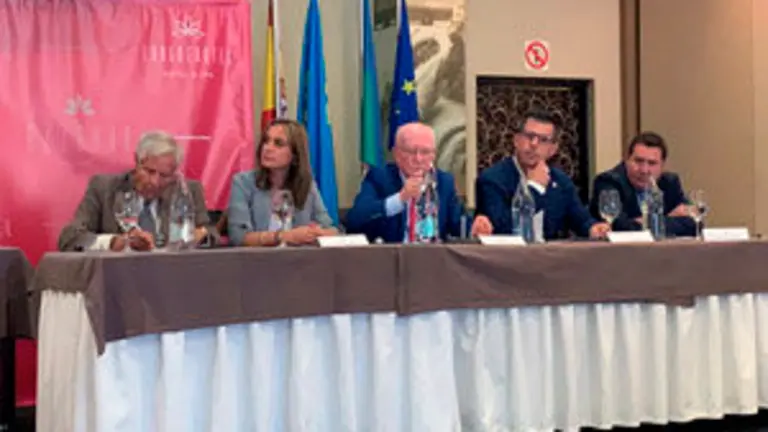 Consejera langreanos mundo