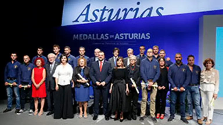 15.Presidente entrega Medallas Asturias 2