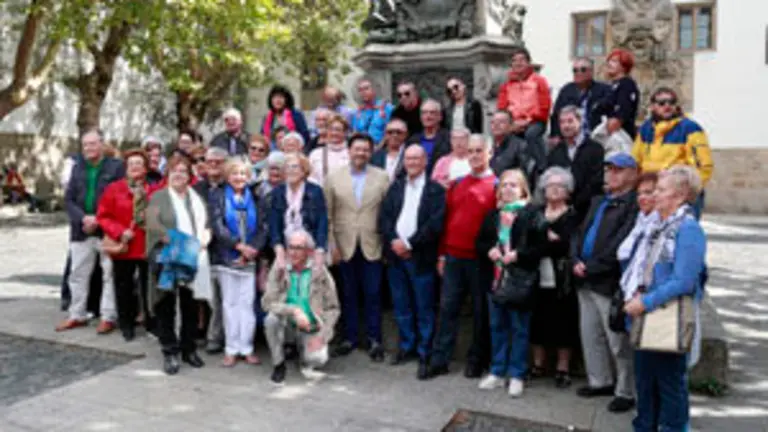 O secretario xeral da Emigraci&oacute;n, Antonio Rodr&iacute;guez Miranda, manten un encontro con representantes do Centro Gallego de Lleida. 