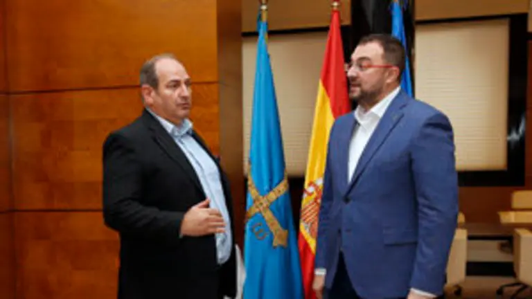 Presidente-centro asturiano caracas 2