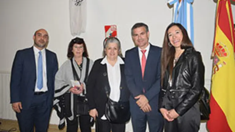 consejero_educacion_casa_espaa_24_9_9