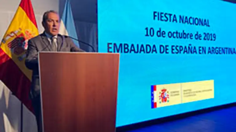 Agustín Torres en la Fiesta del 12 de Octubre 