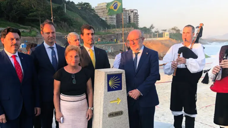 Inauguraci&oacute;n Mojon Camino 5