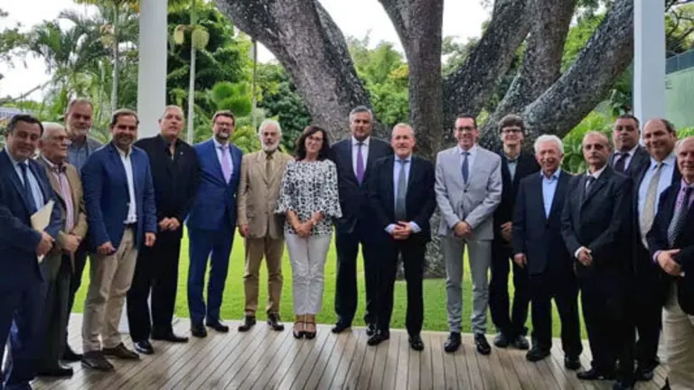 Consejo Administracion de la FES 1