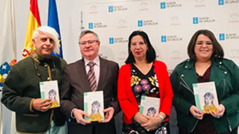 1. De izquierda a derecha el escritor Antonino Nieto, el coordinador de Actos Ramón Jiménez, la autora Mila Villanueva y la editora Lidia López Miguel