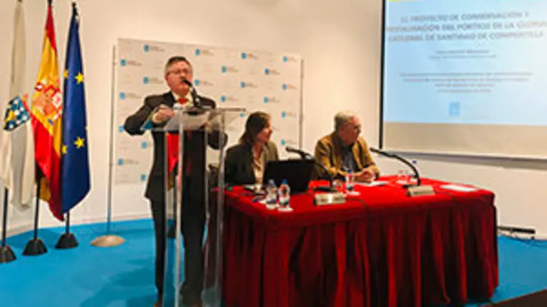 2. Ramón Jiménez en la presentación del Seminario 