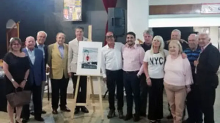 Barreña-Directivos de entidades regionale sy españolas posan junto a Barreña tras la presentación