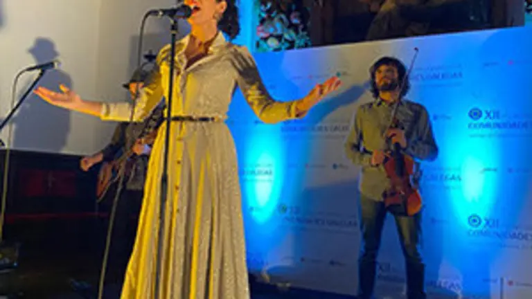 Actuaci&oacute;n Luc&iacute;a P&eacute;rez 2