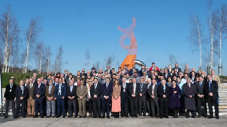 O titular do Goberno galego, Alberto N&uacute;&ntilde;ez Feij&oacute;o, acompa&ntilde;ado do secretario xeral da Emigraci&oacute;n, Antonio Rodr&iacute;guez Miranda, preside o acto de clausura do XII Pleno do Consello de Comunidades Galegas. Edificio CINC, Cidade da Cultura, Santiago de Compostela, 04/12/19