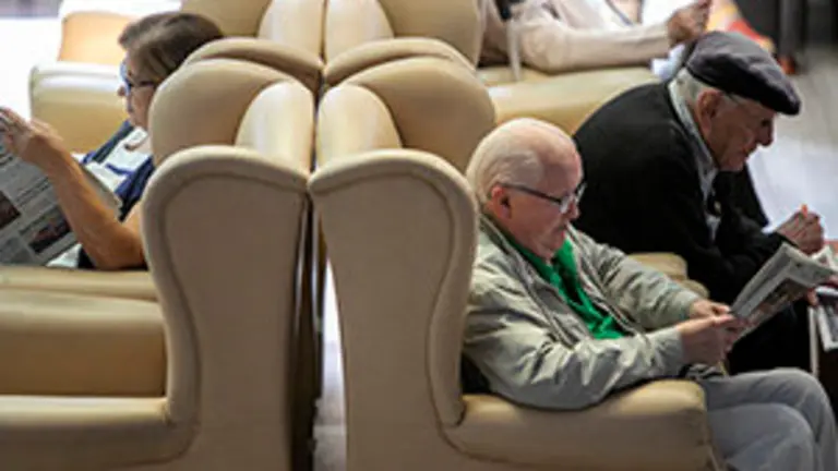 fabiola garcia visita a residencia de maiores porta do cami&ntilde;o