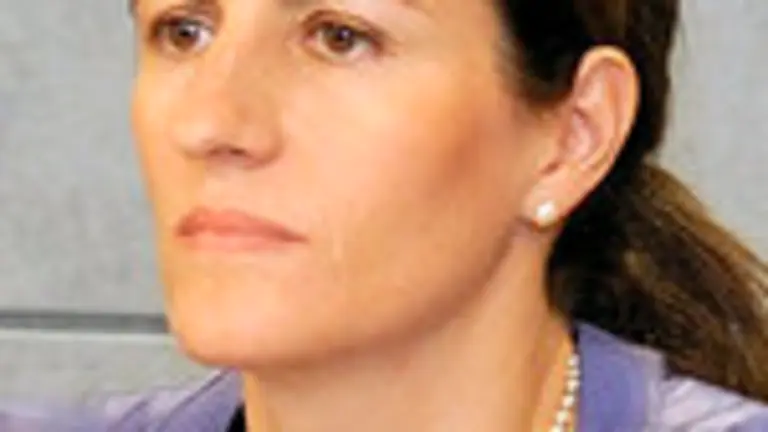 El Secretario General de AcciÛn Exterior, Guillermo Echenique, y la Directora para la UE y la CoordinaciÛn Exterior, Irune Aguirrezabal, han explicado los detalles de la agenda del Gobierno Vasco en asuntos europeos de cara a los prÛximos meses en una rueda de prensa