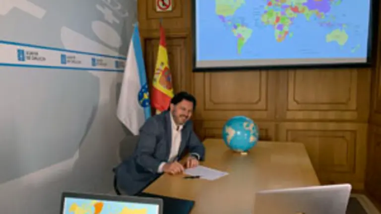 Miranda-presentaci&oacute;n contacontos Aula Galicia Aberta 1