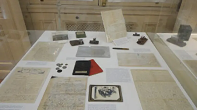 FRAGRA 4 Vitrina copia