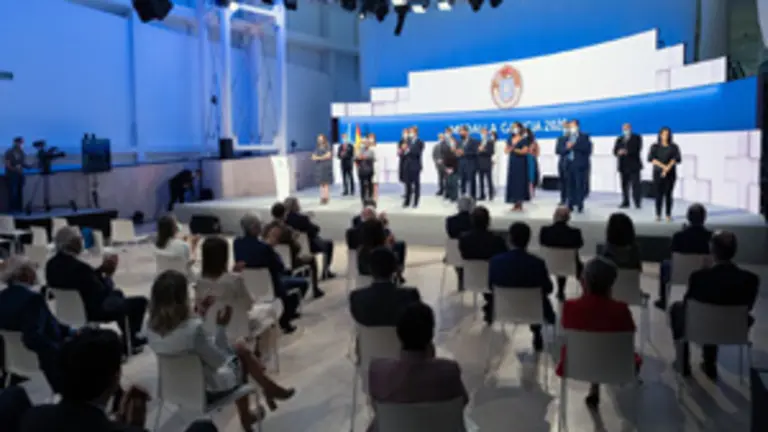 O titular do Goberno galego, Alberto N&uacute;&ntilde;ez Feij&oacute;o, acompa&ntilde;ado dos membros do Executivo auton&oacute;mico, preside a cerimonia de entrega da Medalla de Ouro de Galicia 2020. Cidade da Cultura (Santiago de Compostela), 24/07/20.