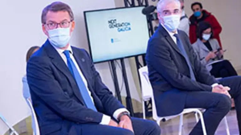 O titular do Goberno galego, Alberto Núñez Feijóo, acompañado do vicepresidente segundo e conselleiro de Economía, Empresa e Innovación, Francisco Conde, preside a reunión constitutiva da comisión Galicia, Next Generation EU. Edificio CINC - Cidade da Cultura, Santiago de Compostela, 13/10/20.