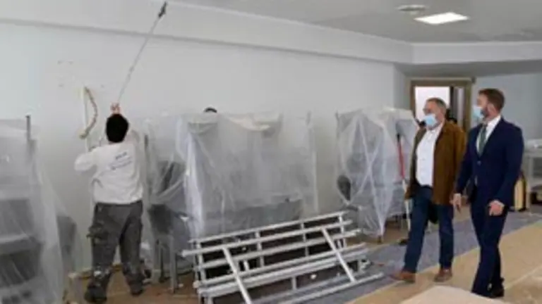 Laracha. A Coru&ntilde;a
O delegado territorial da Xunta na Coru&ntilde;a, Gonzalo Trenor, acompa&ntilde;ado do alcalde, Jos&eacute; Manuel L&oacute;pez, visitar&aacute; o obradoiro de emprego A Laracha 
05/10/2020
Foto: Moncho Fuentes / AGN A Coru&ntilde;a