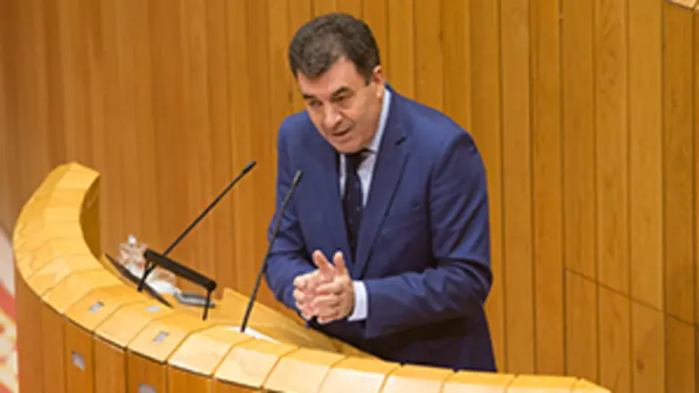 11,20 h.-       O conselleiro de Cultura, Educaci&oacute;n e Universidade, Rom&aacute;n Rodr&iacute;guez, comparecer&aacute; a petici&oacute;n propia para informar do inicio do curso 2020-2021. No Pazo do H&oacute;rreo.

foto xo&aacute;n crespo
06/10/2020