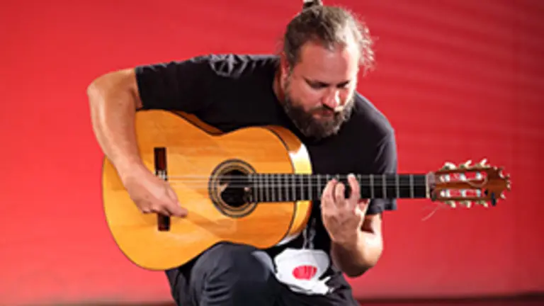 FLAMENCO : Niño de ELCHE voix, Raùl CANTIZANO guitare, Chloé BRÛLÉ danse