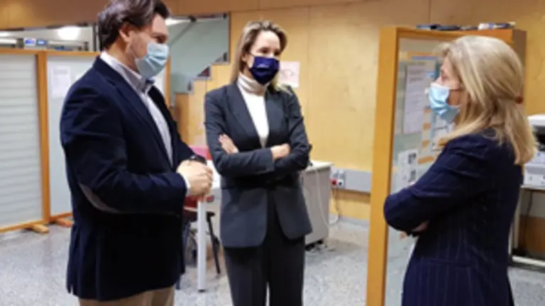 MIRANDA VISITA OFICINA RETORNO VIGO