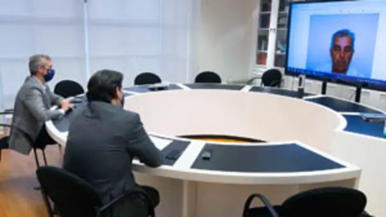 18,30 h.-     O vicepresidente primeiro e conselleiro de Presidencia, Xustiza e Turismo, Alfonso Rueda, reunirase co delegado da Xunta en Arxentina, Alejandro P&eacute;rez Dobarro. No Gabinete da Vicepresidencia Primeira. 

foto xo&aacute;n crespo
22/02/2021