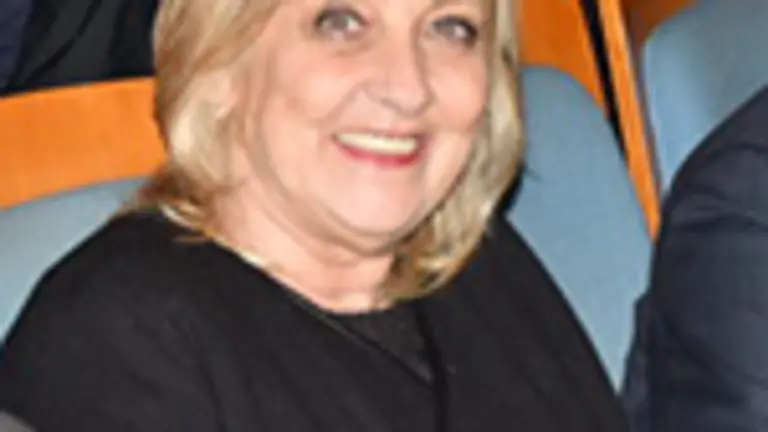 P. Gladys con autoridades españolas