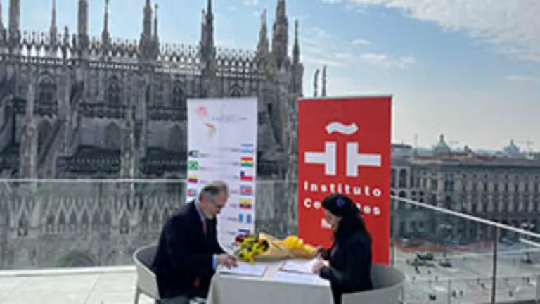 Cervantes Milan-Firma 3