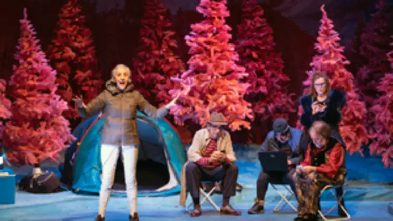 O presidente da Xunta, Alberto N&uacute;&ntilde;ez Feij&oacute;o, acompa&ntilde;ado do conselleiro de Cultura, Educaci&oacute;n e Universidade, Rom&aacute;n Rodr&iacute;guez, asistie &aacute; estrea de obra Terceiro acto do Centro Dram&aacute;tico Galego. Sal&oacute;n Teatro (Santiago de Compostela), 15/04/21