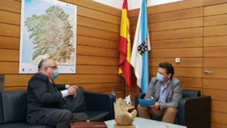 REUNION PRESIDENTE CASA DE GALICIA EN URUGUAI