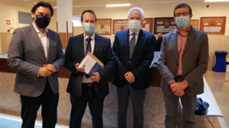 MIRANDA-TESIS LUIS DE CASTRO