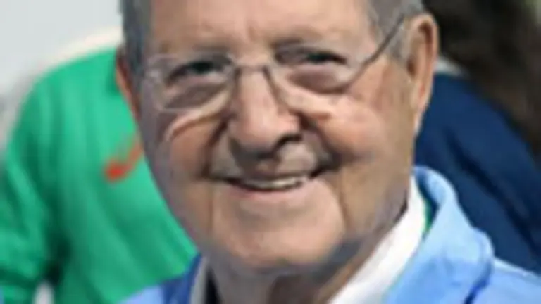 Olegario V&aacute;zquez Ra&ntilde;a