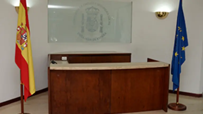 ENTRADA CONSEJERÍA DE TRABAJO, MIGRACIONES y SEGURIDAD SOCIAL CARACAS