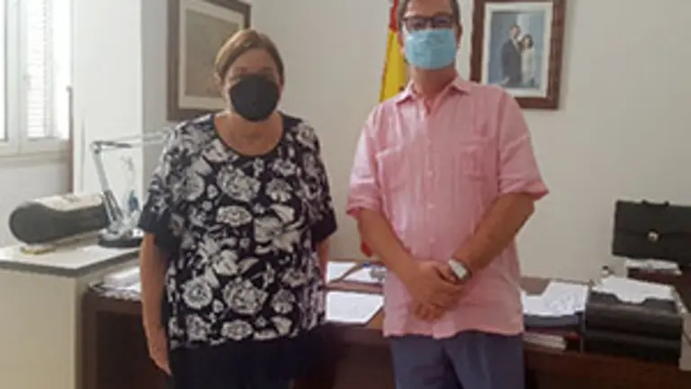 Consuelo Anido, Cónsul General JOSÉ A. HDEZ. PEREZ-SOLORZANO