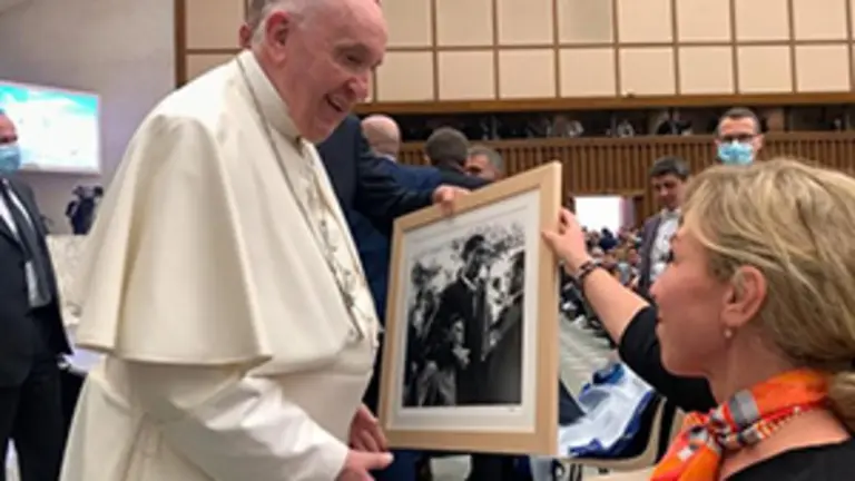 Foto emigrante al Papa