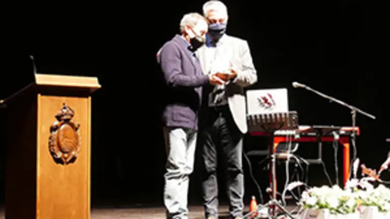 Premio a Suarez-Siempre en Galicia