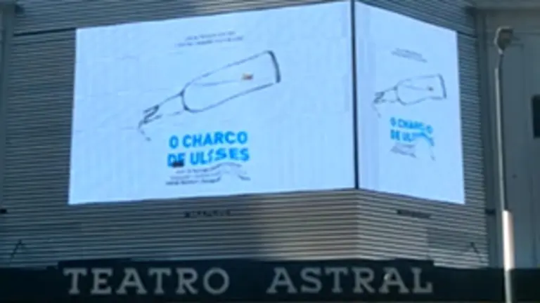 Foto Pantalla del Teatro Eliseo copia