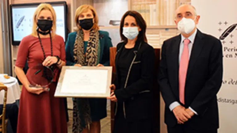 Gallego del Año. De izquierda a derecha, Beatriz Domínguez-Gil, Pilar Falcón, Silvia Calzón y José María Morales