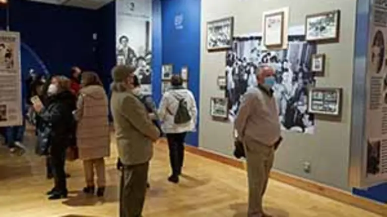 Emigrantes invisibles