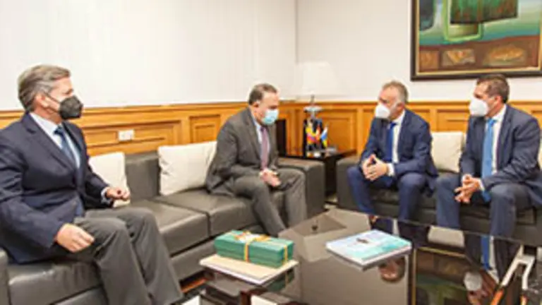 Torres-embajador de Colombia