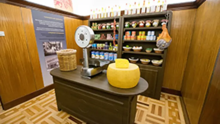 Tienda reproducida en el MeL