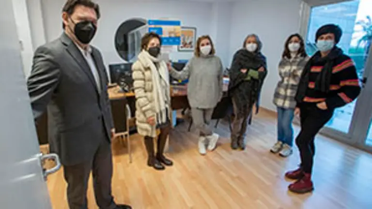 O secretario xeral da Emigraci&oacute;n, Antonio Rodr&iacute;guez Miranda, visita a Oficina Integral de Asesoramento e Seguimento ao Retorno desta cidade (avenida Fernando de Casas Novoa, 38-Pavill&oacute;n de Galicia).