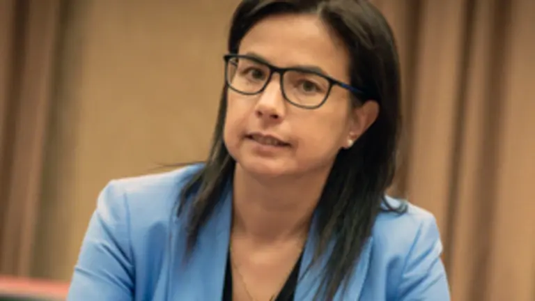 15.Ana Belén Vázquez