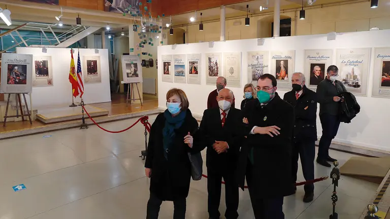 Barbon visita exposicion escuela artes y oficios 3