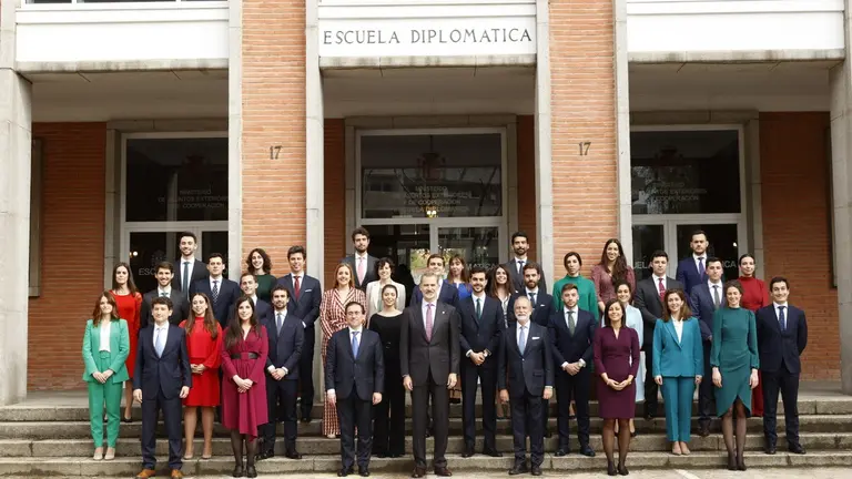 Rey-escuela diplomatica