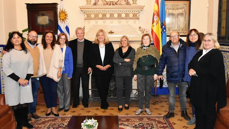 Uru.Dia Letras-directivos-cg