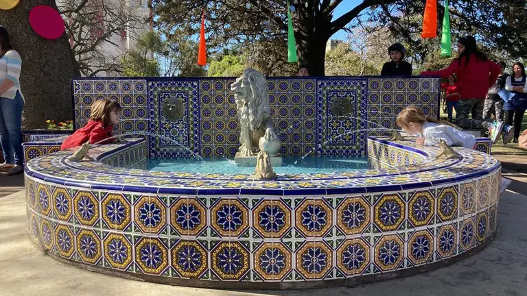 Arg. Inauguración Fuente del León 2